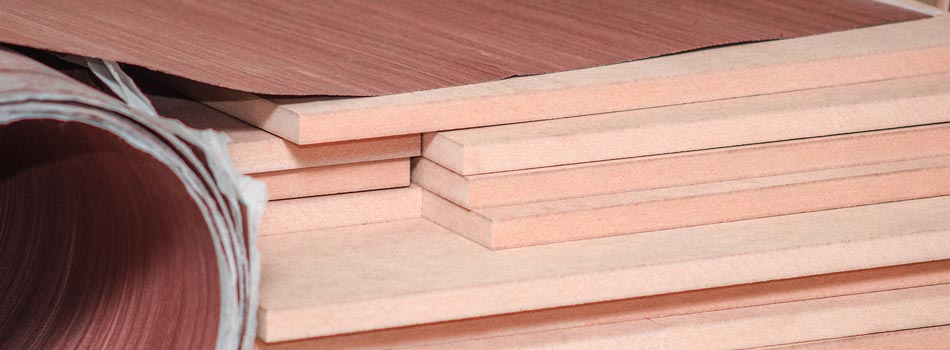 SOPORTADO Y JUNTADO DE CHAPAS DE MADERA