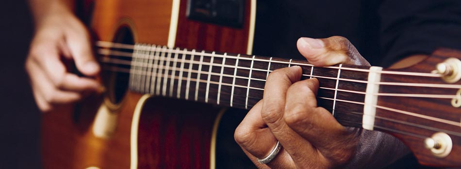 FABRICACIÓN DE GUITARRAS