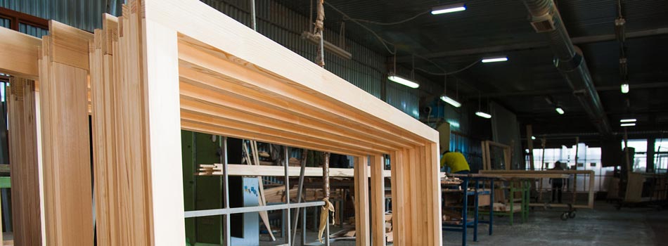 MONTAJE DE MUEBLES, SILLAS Y FABRICACIÓN DE VENTANAS