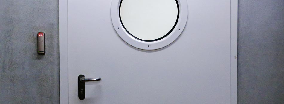 PUERTAS CORTAFUEGO DE METAL Y PANELES SANDWICH CON LANA DE ROCA