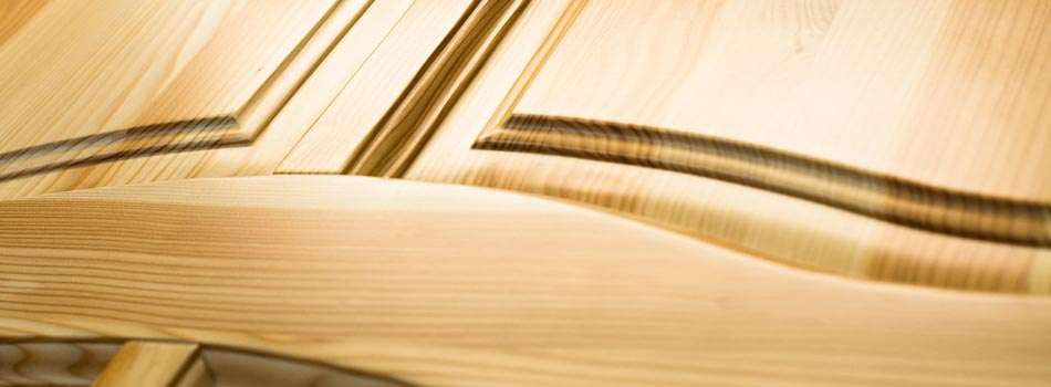 FABRICACIÓN DE PUERTAS DE MADERA, RECHAPADOS Y CURVADOS